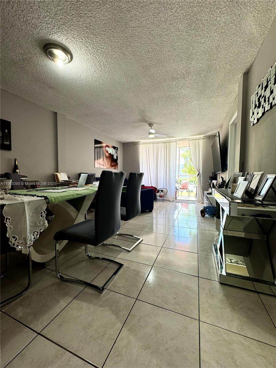 https://bt-photos.global.ssl.fastly.net/miami/orig_boomver_1_A11903380-2.jpg