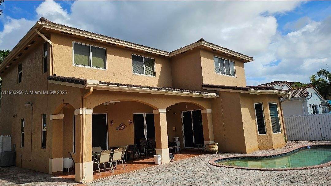 16074 62nd St - Photo 1