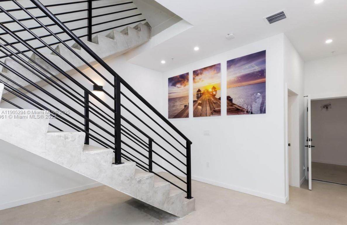 7103 4th Ct - Photo 1