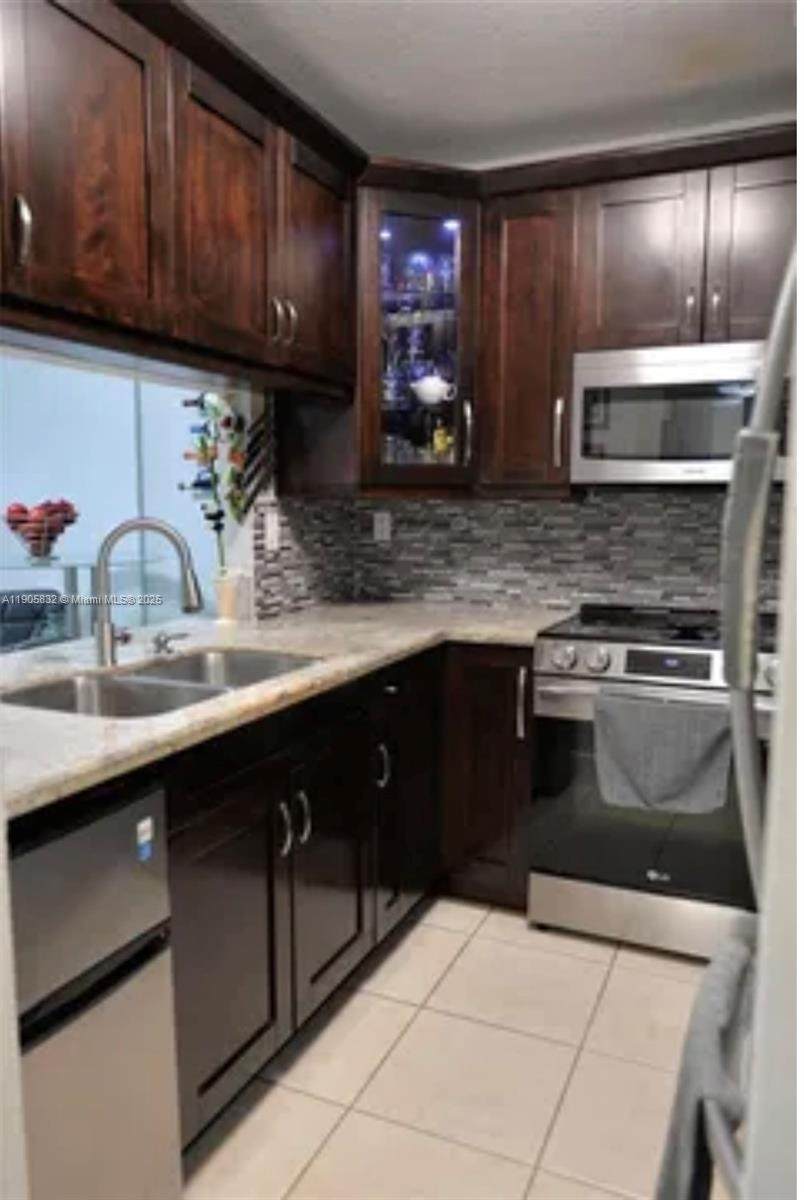 10900 104th St - Photo 1