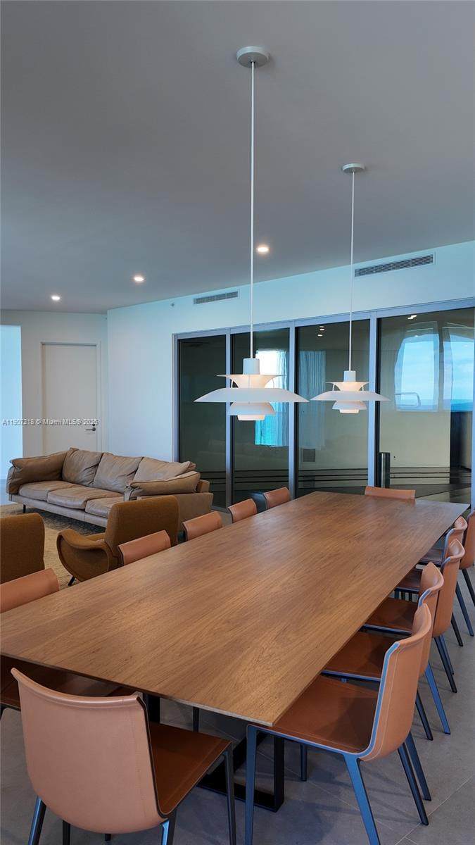 https://bt-photos.global.ssl.fastly.net/miami/1280_boomver_1_A11907218-2.jpg