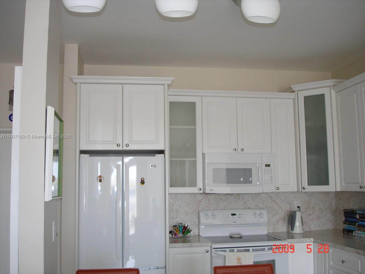 18061 Biscayne Blvd - Photo 1