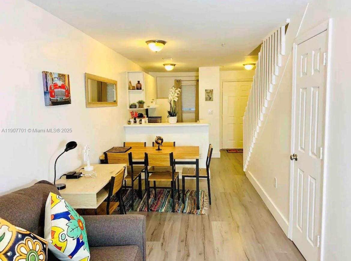 821 2nd St - Photo 1