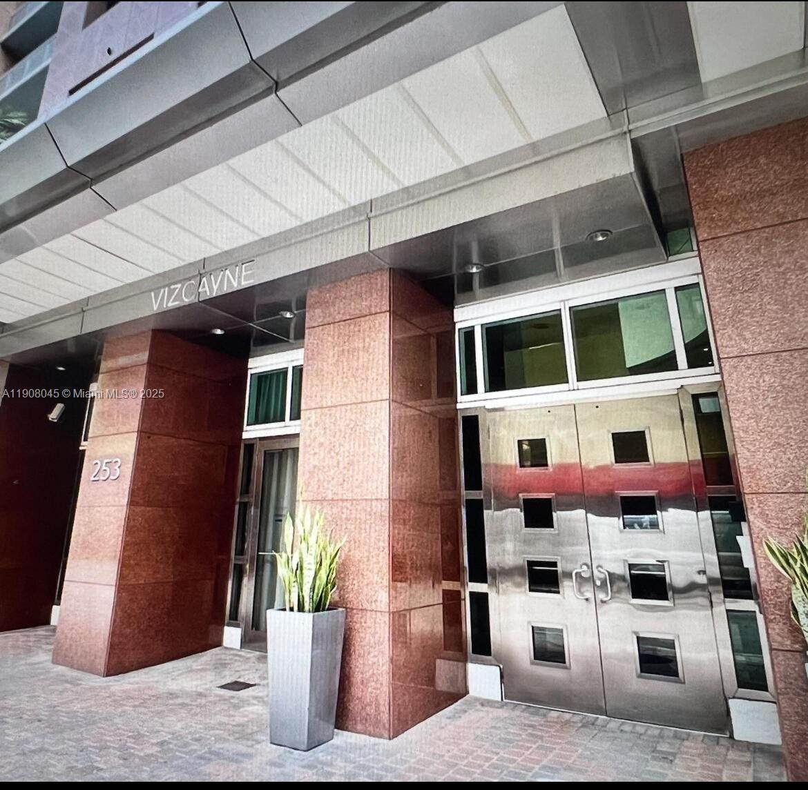 253 2nd St - Photo 1