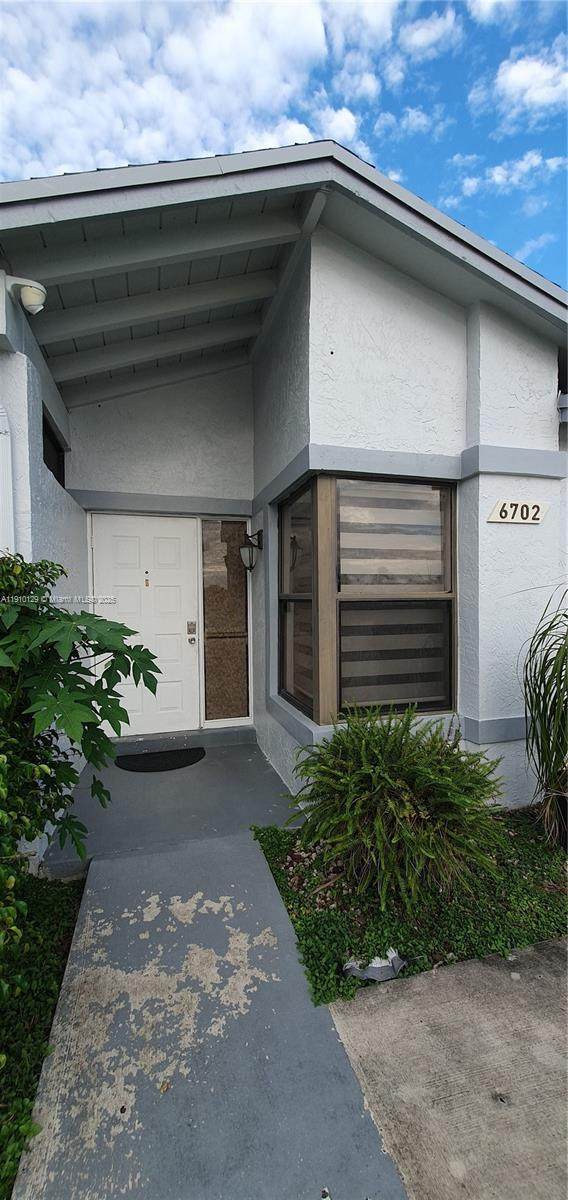 6702 152nd Pl - Photo 1