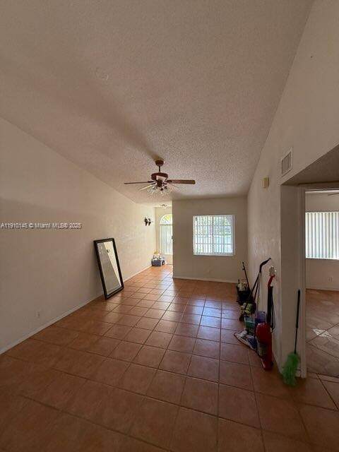 https://bt-photos.global.ssl.fastly.net/miami/orig_boomver_1_A11910145-2.jpg