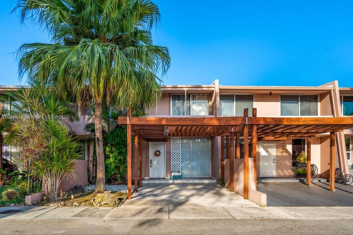 14105 Kendale Lakes Cir - Photo 1