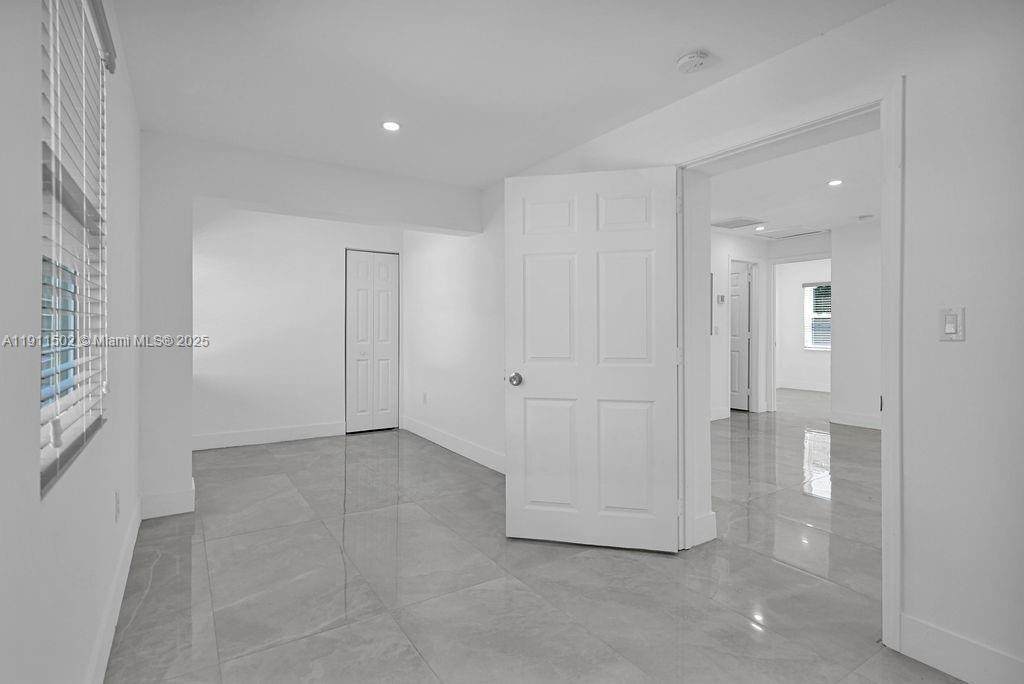 17961 2nd Pl - Photo 1