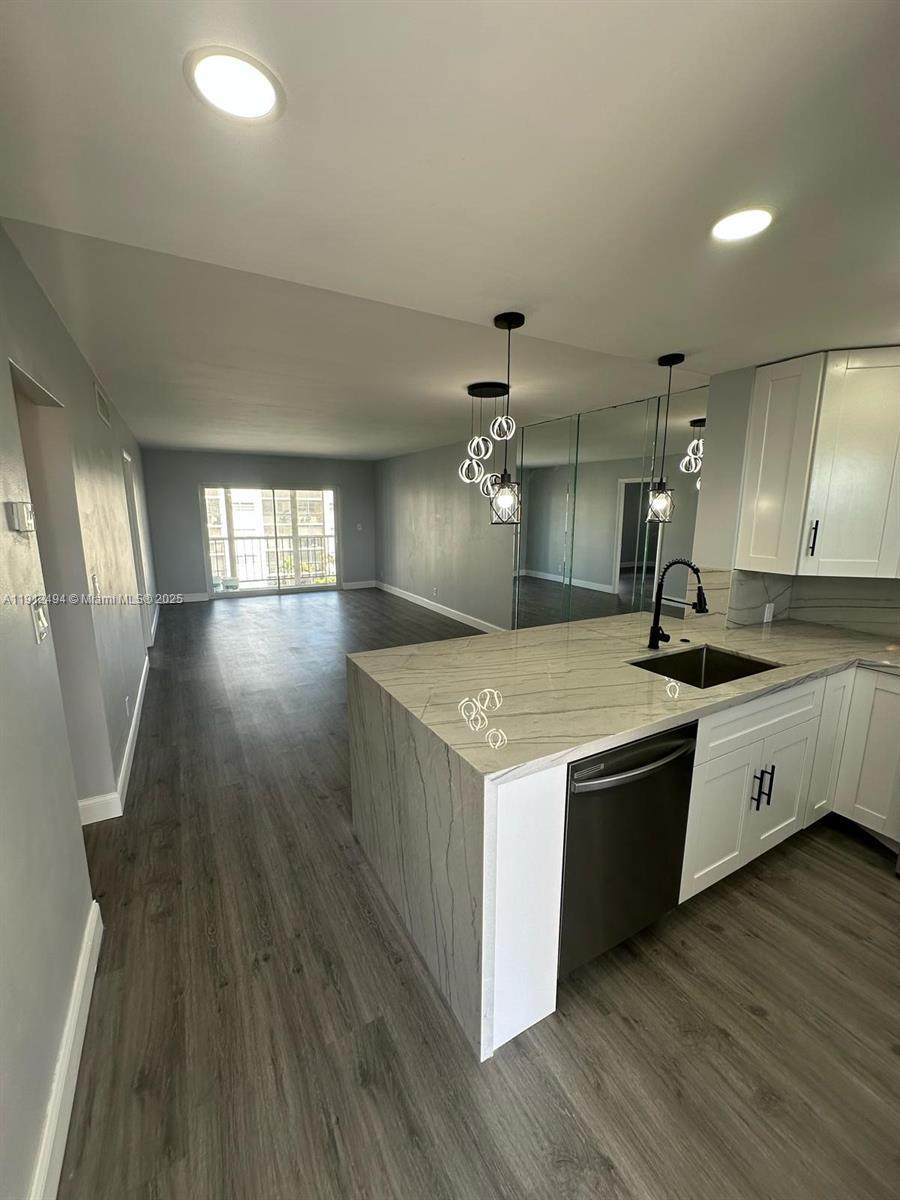 220 9th Ave - Photo 1