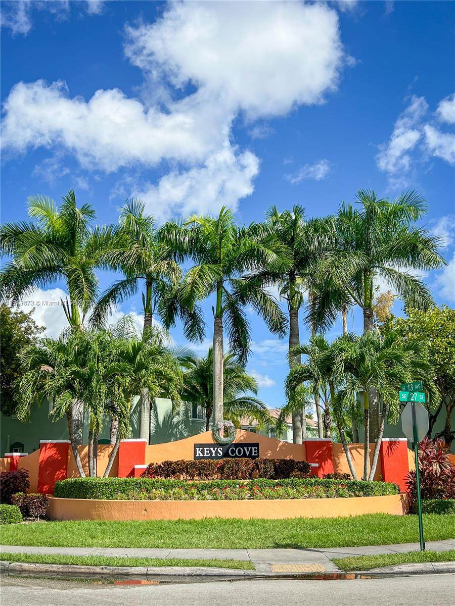 1658 28th Ct - Photo 1