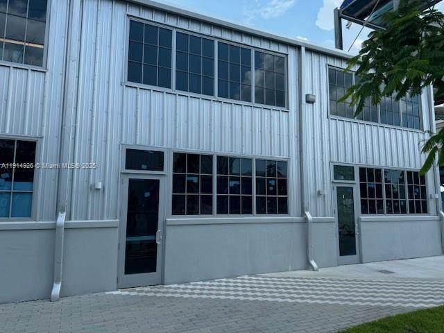 3385 Pan American Dr - Photo 1