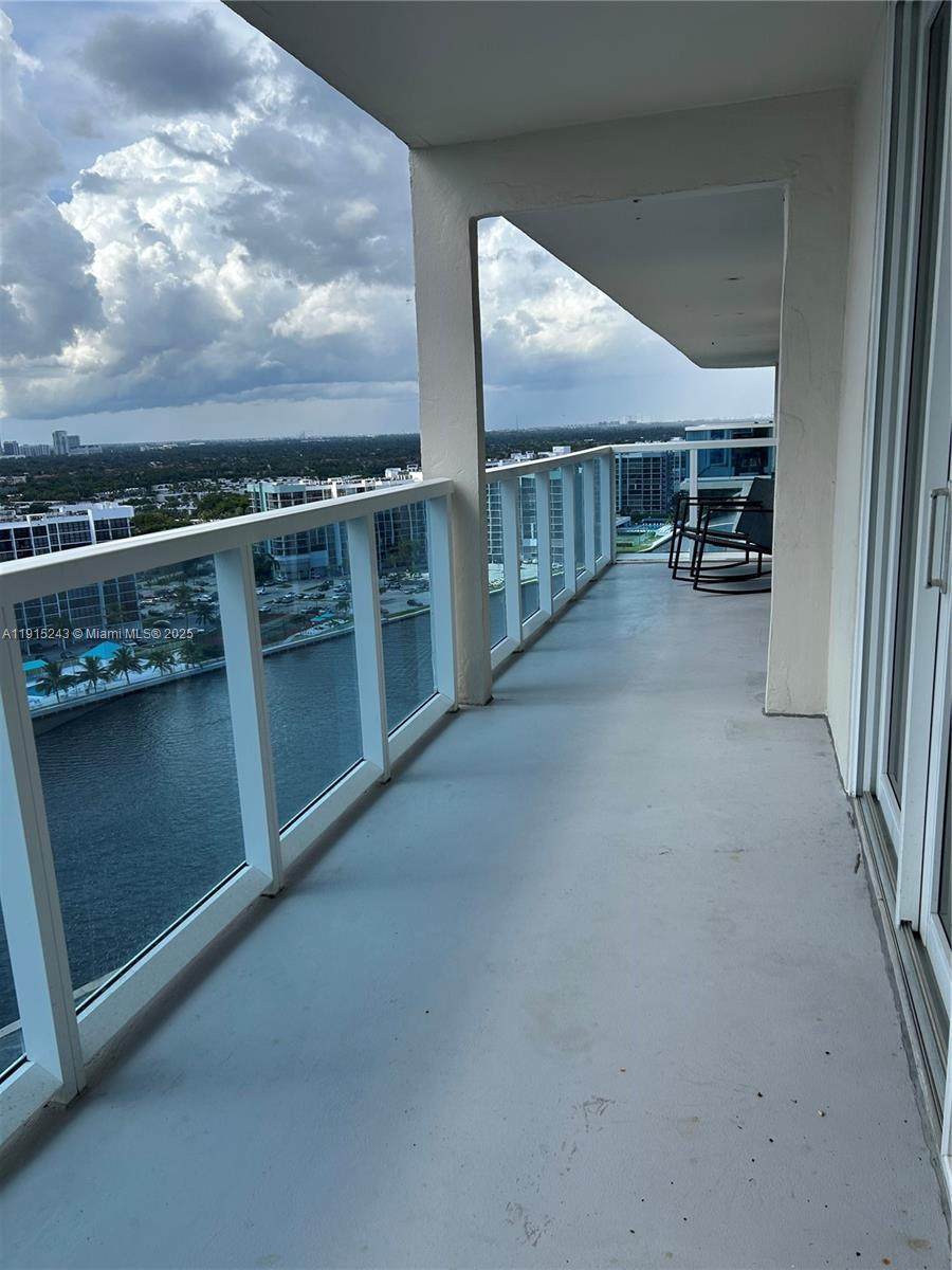 https://bt-photos.global.ssl.fastly.net/miami/orig_boomver_1_A11915243-2.jpg