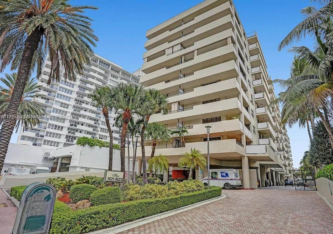 1621 Collins Ave - Photo 1