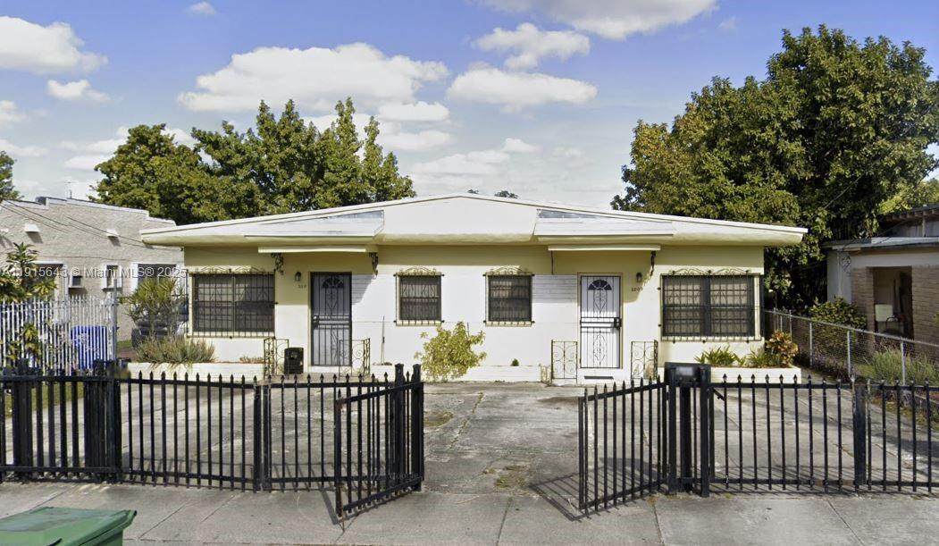 2009 34th St - Photo 1