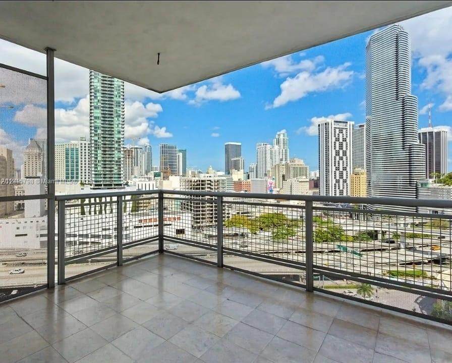 350 Miami Ave - Photo 1