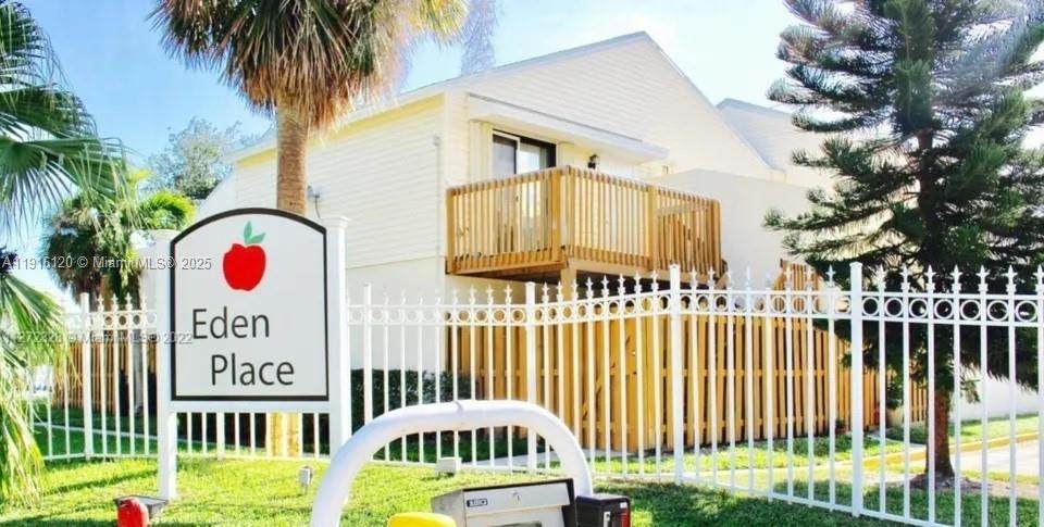 637 Executive Center Dr - Photo 1