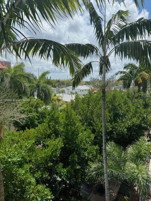 https://bt-photos.global.ssl.fastly.net/miami/orig_boomver_1_A11916264-2.jpg