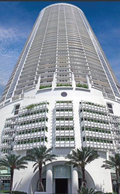 https://bt-photos.global.ssl.fastly.net/miami/orig_boomver_1_A11916331-2.jpg