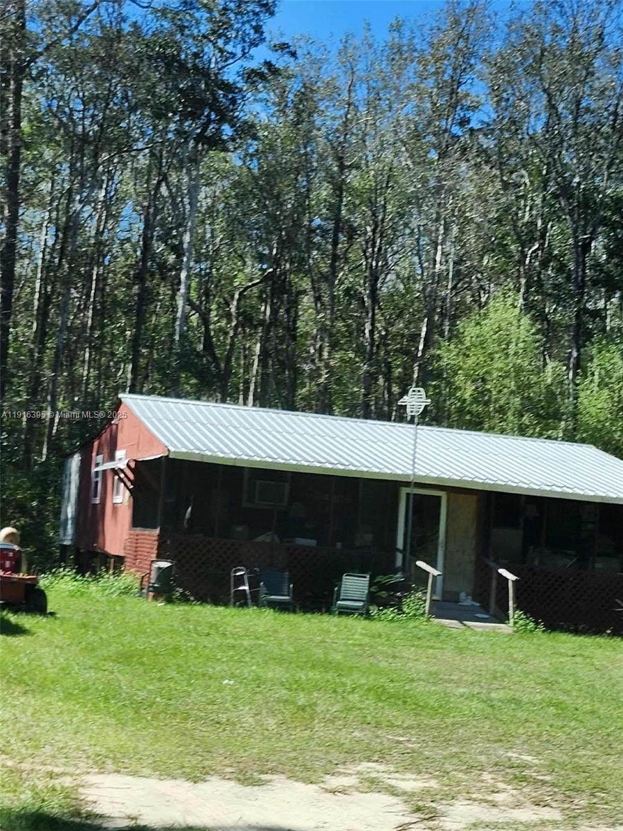 402 Smokehouse - Photo 1