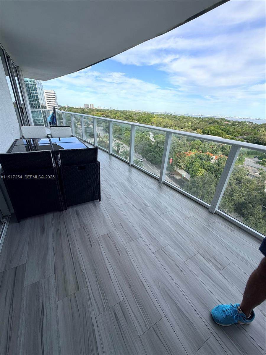 https://bt-photos.global.ssl.fastly.net/miami/orig_boomver_1_A11917254-2.jpg