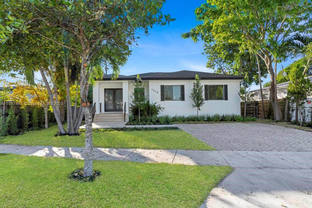 1520 29th Ave - Photo 1