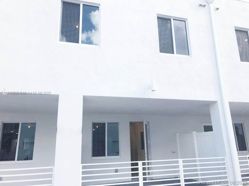 10229 64th Ter - Photo 1