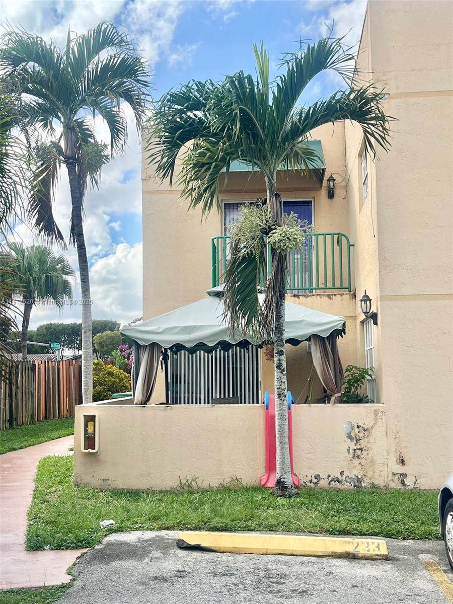 https://bt-photos.global.ssl.fastly.net/miami/orig_boomver_1_A11918520-2.jpg