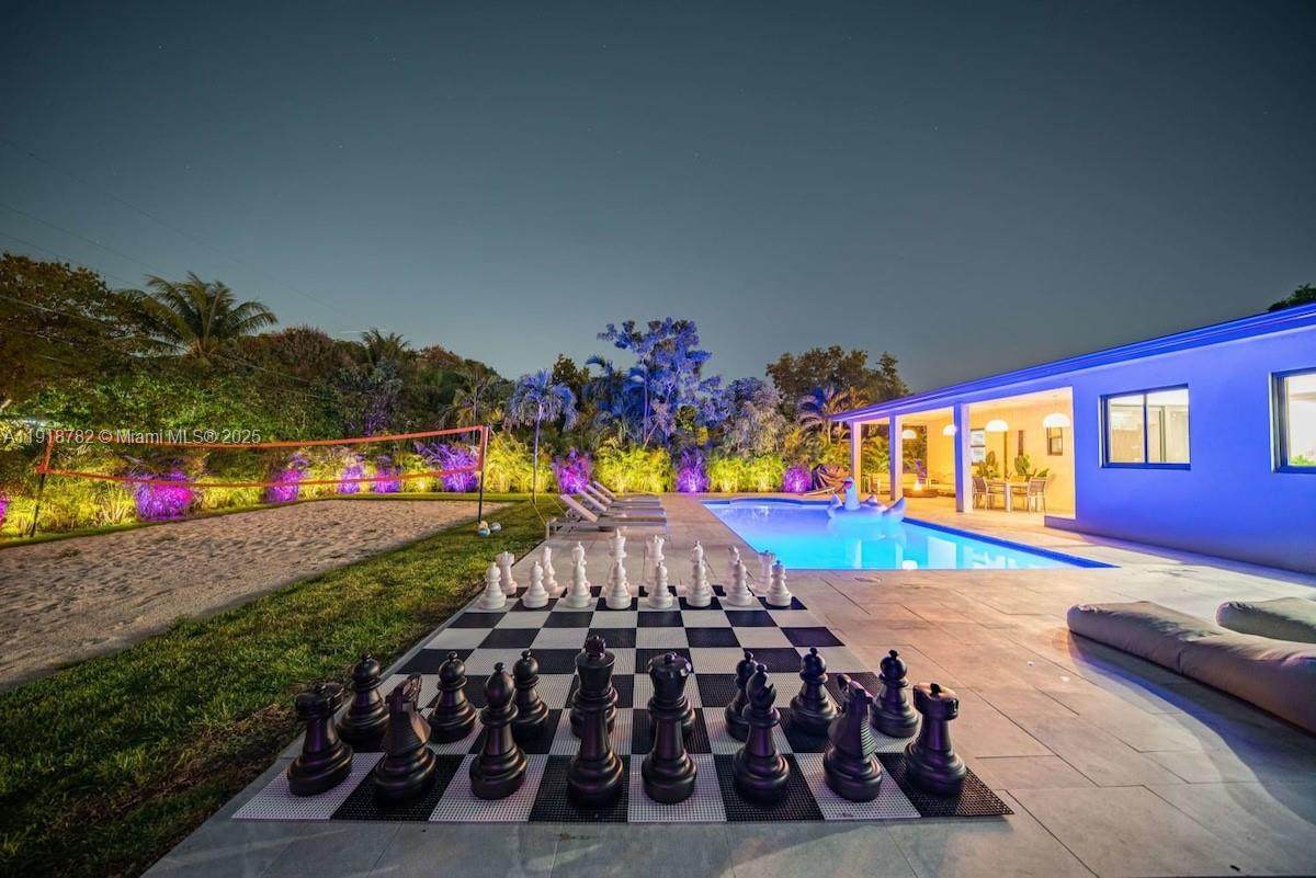 305 124th St - Photo 1