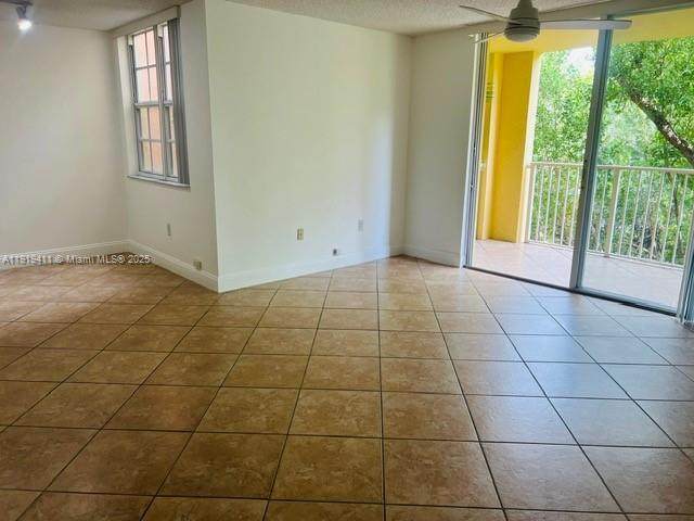 19601 Country Club Dr - Photo 1