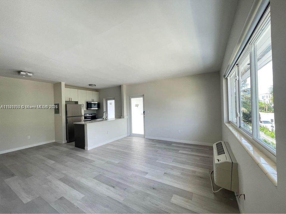 1535 Michigan Ave - Photo 1