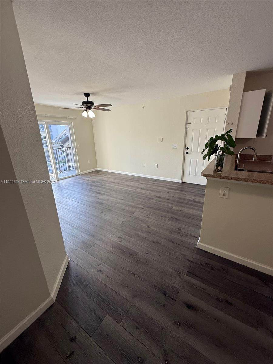 15422 284th St - Photo 1