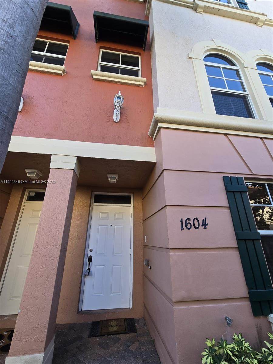 1033 17th Way - Photo 1