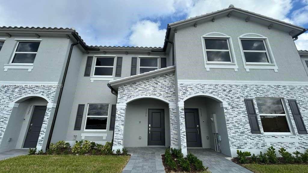 1126 2nd Ter - Photo 1