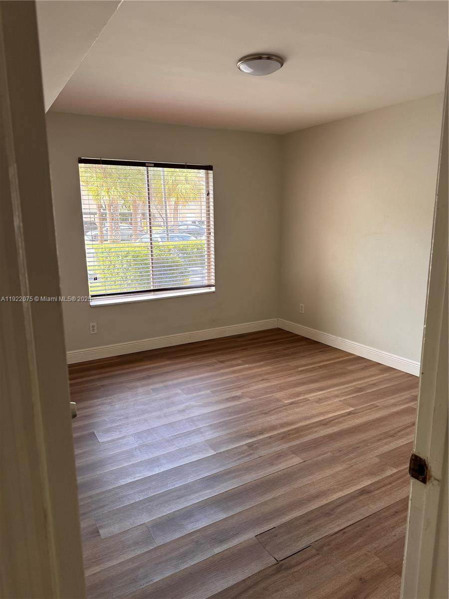 10521 158th Ct - Photo 1