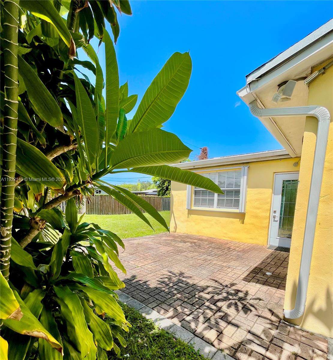 6815 14th St - Photo 1