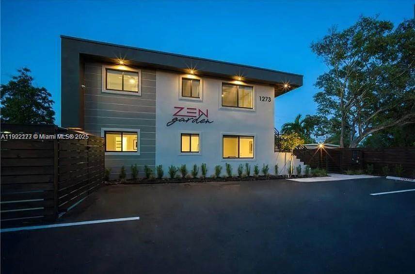 1273 38th St - Photo 1