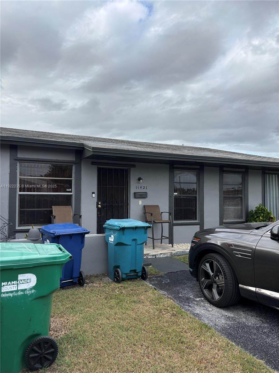 11421 150th Dr - Photo 1