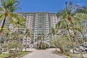 19390 Collins Ave - Photo 1