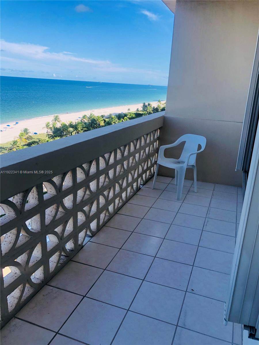 10185 Collins Ave - Photo 1