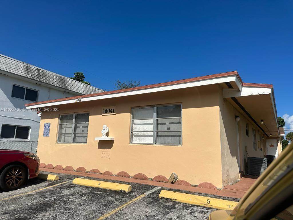 16041 19th Ct - Photo 1