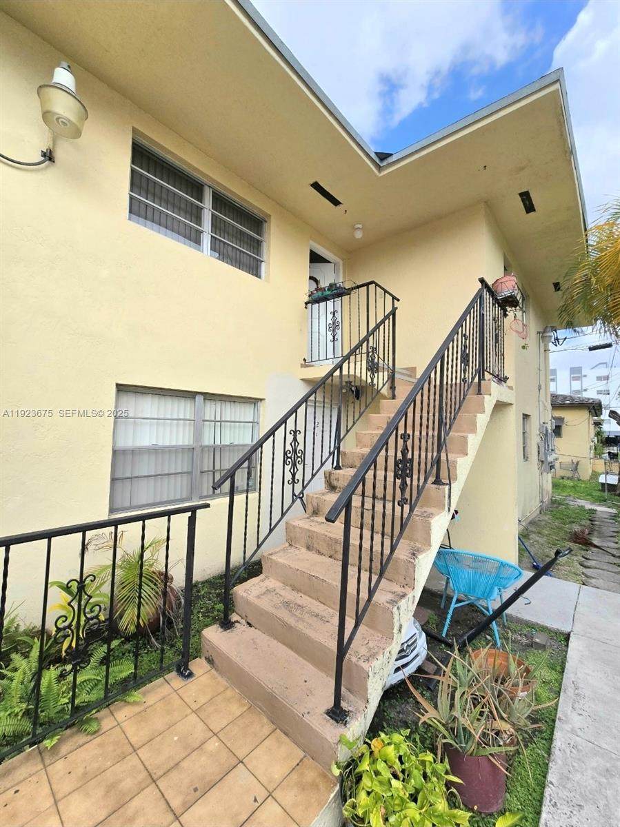 1939 5th St - Photo 1