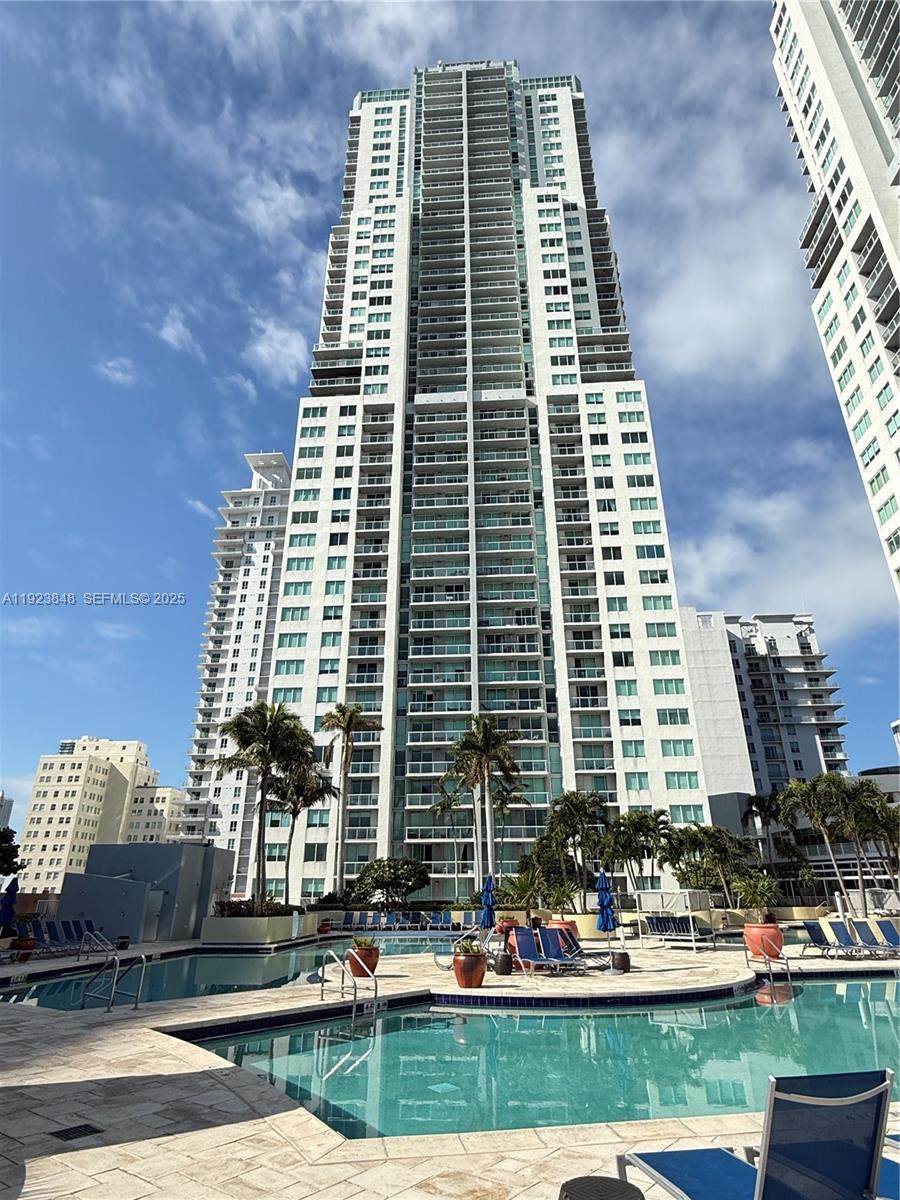 253 2nd St - Photo 1