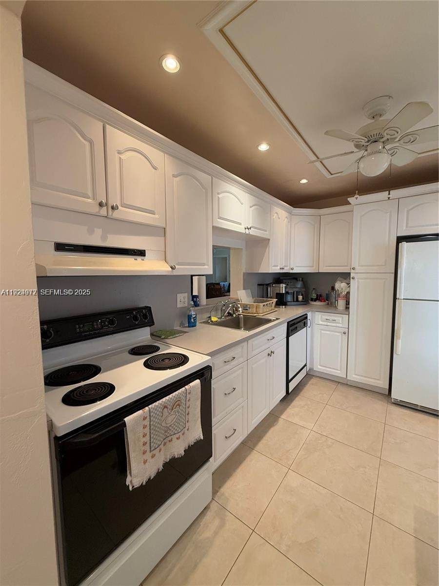 4270 40th St - Photo 1