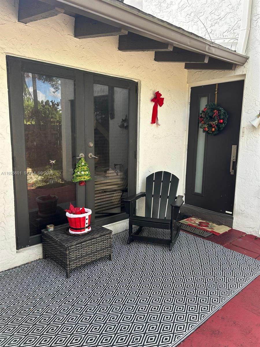 7100 112th Pl - Photo 1