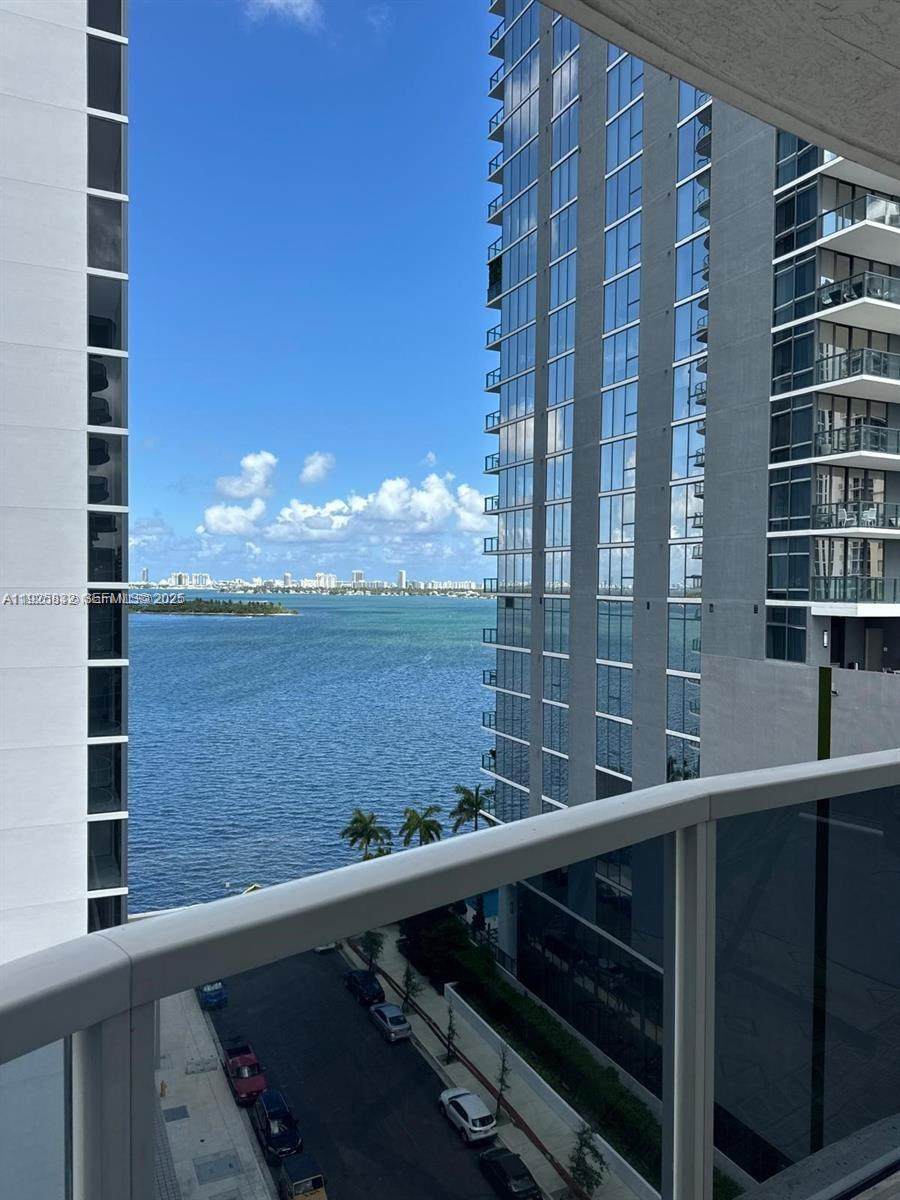 https://bt-photos.global.ssl.fastly.net/miami/orig_boomver_1_A11925832-2.jpg