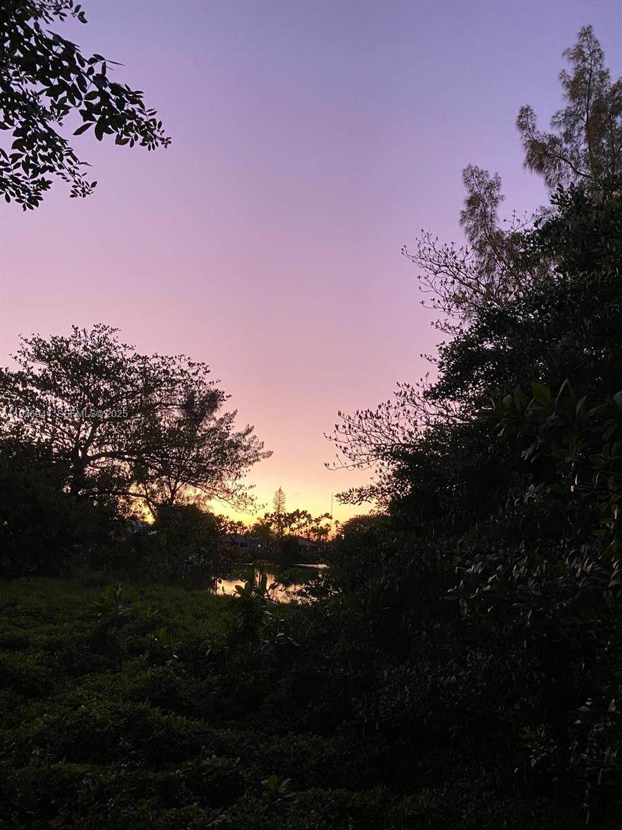 https://bt-photos.global.ssl.fastly.net/miami/1280_boomver_1_A11926941-2.jpg