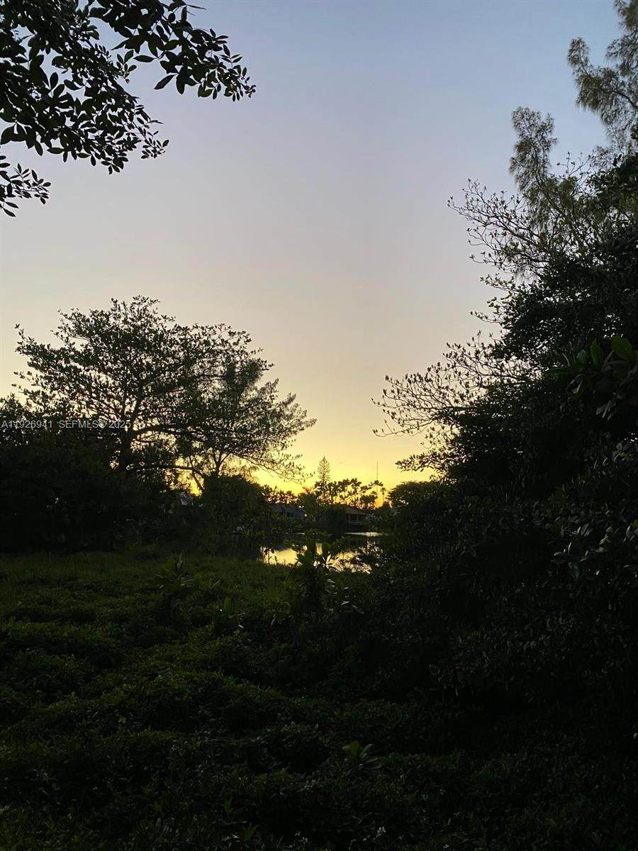 https://bt-photos.global.ssl.fastly.net/miami/1280_boomver_1_A11926941-2.jpg
