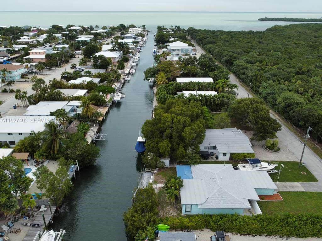 1403 Grouper Dr - Photo 1