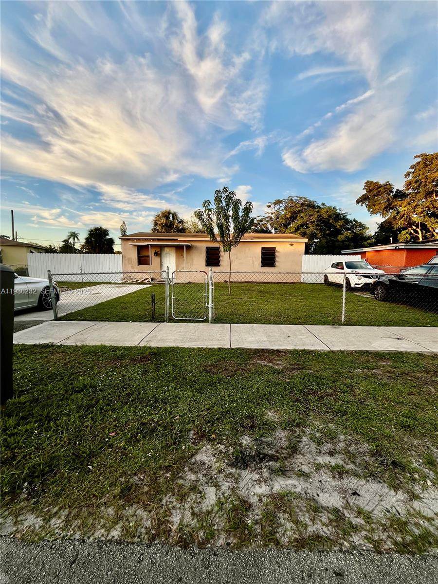 1643 12th Ct - Photo 1