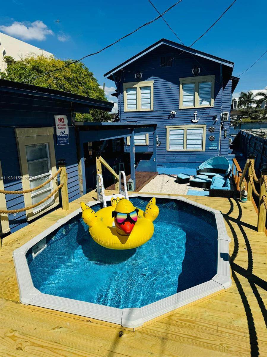 1535 2nd St - Photo 1